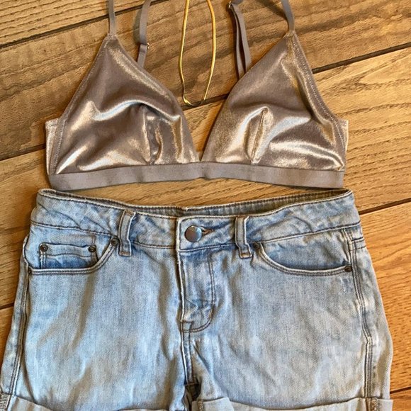 Summer Shorts and Velvet Bra - 2 item - Picture 2 of 3
